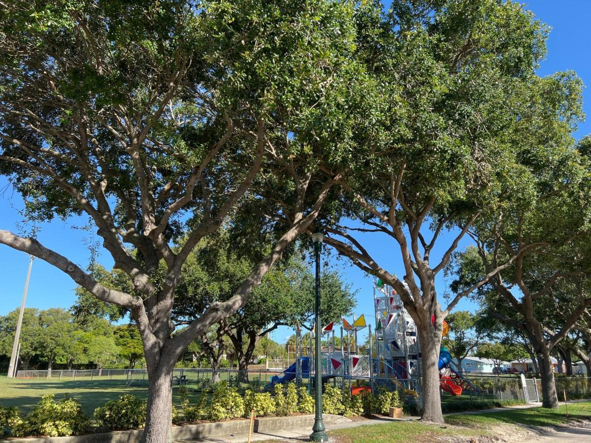 Cozy Studio Near Atlantic Ave W/Private Patio Delray Beach Exterior foto
